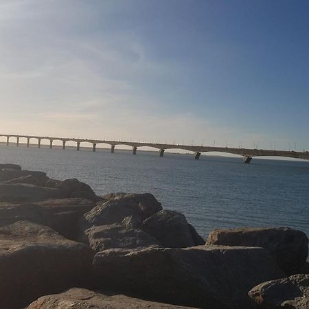 Appartamento Chaleureux T2 30 M2 Et Sa Terrasse Bois 18 M2 La Rochelle  Esterno foto