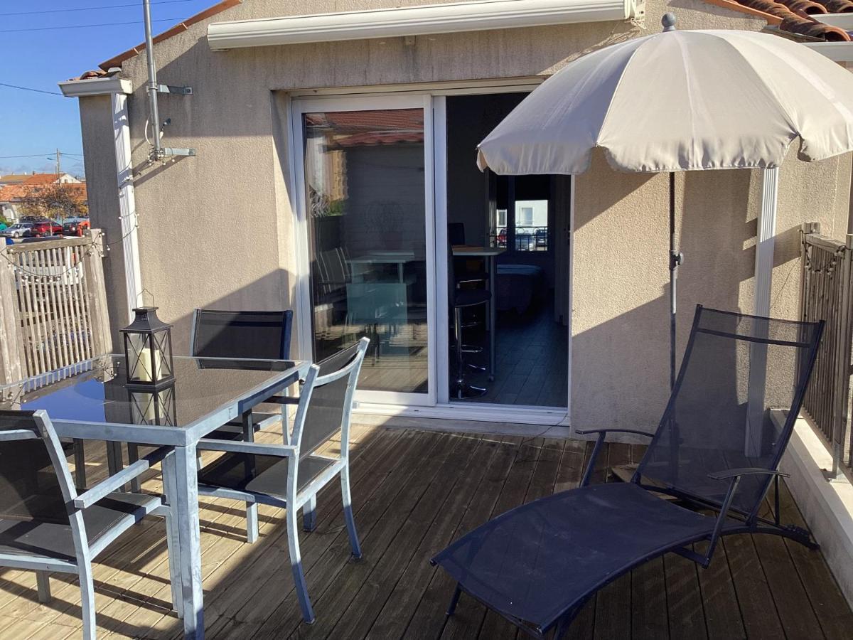 Appartamento Chaleureux T2 30 M2 Et Sa Terrasse Bois 18 M2 La Rochelle  Esterno foto